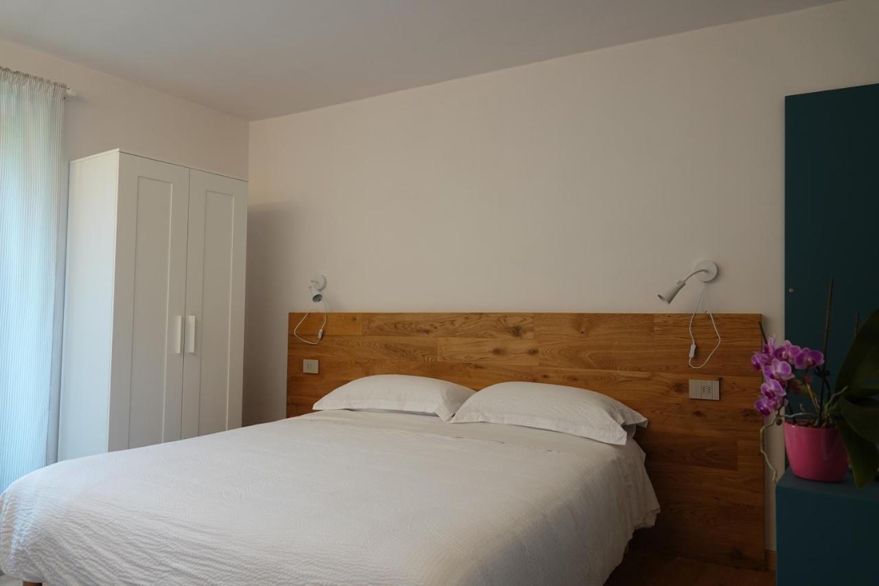 Casale Bella.Vista Bed & Breakfast Pianello Del Lario Exterior foto